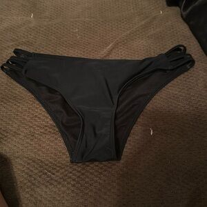 Medium black swim bottoms
